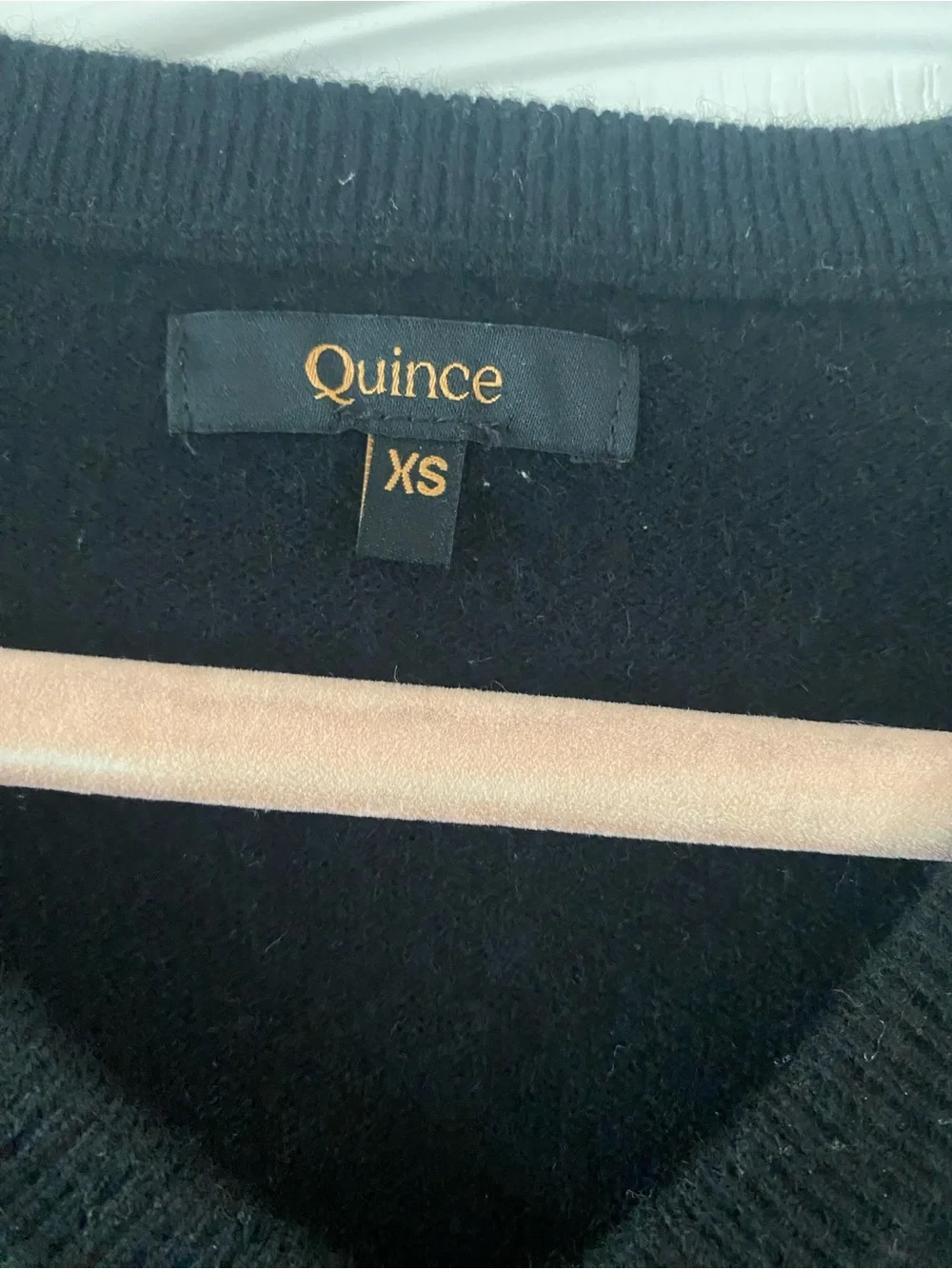 Quince Black V-Neck 100% Cashmere Women's Sweater Quiet Luxury Old Money